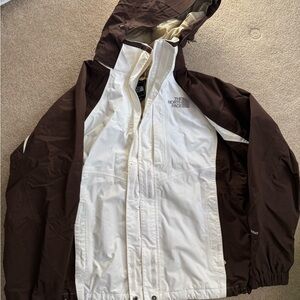 The North Face Women’s Hyvent jacket